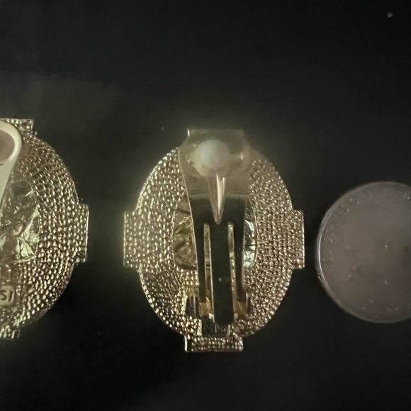 Scaasi purple and green vintage clip earrings, signed - Picture 4 of 4